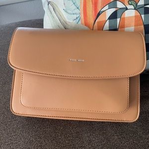 Pixie Mood Zoe Crossbody color Honey